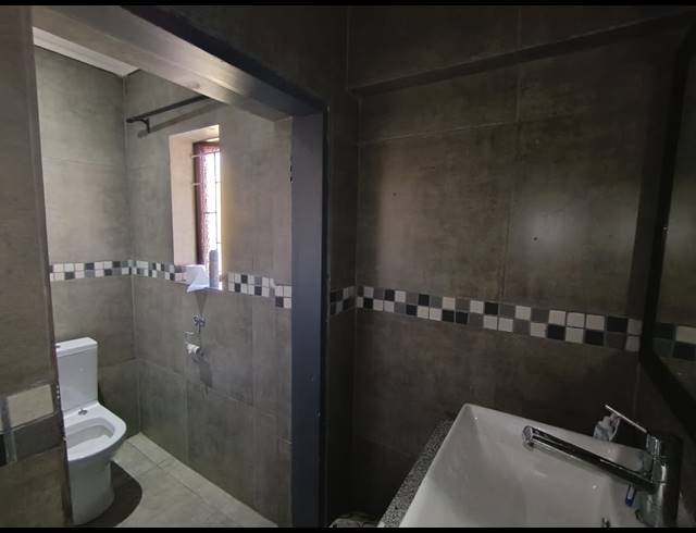 4 BEDROOM FREESTANDING FOR SALE IN SUNAIR PARK